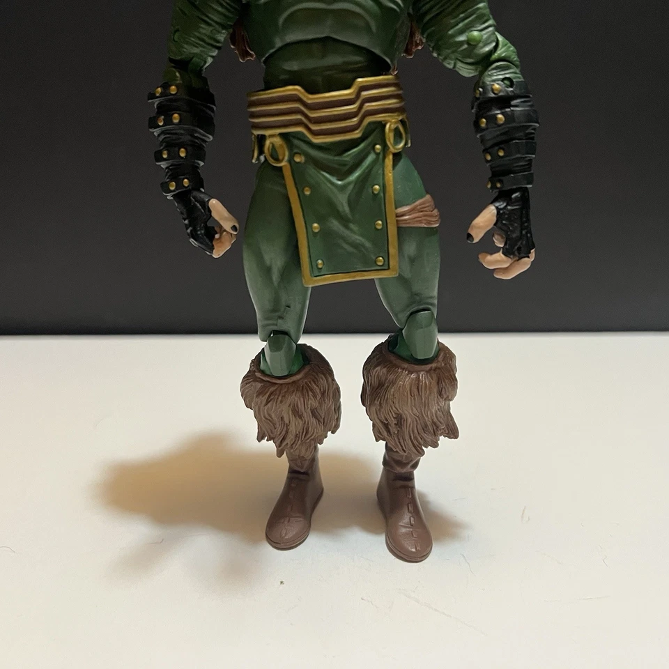 Figura Hasbro Marvel Legends Loki 6” Walmart Ex Thor Mighty Avenger serie de cómics Foto 3 de 4