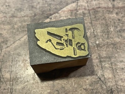 Printing Letterpress Printers Block Carpenter's Tools / Saw & Hammer (1367)