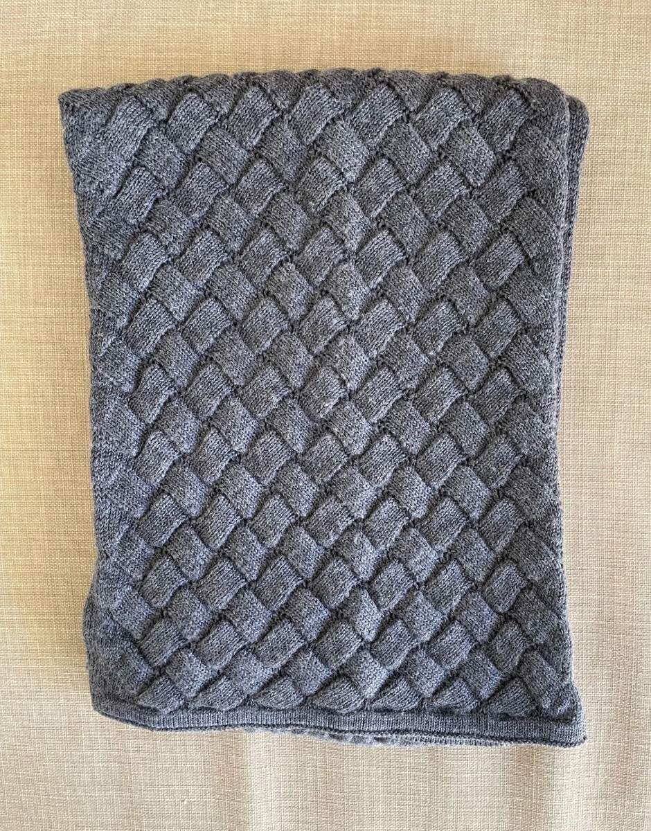 ファッション雑貨・小物その他 BOTTEGA VENETA Pietra Intreccio foulard BOTTEGA VENETA Calfskin Intrecciato Foulard Bucket Bag Taupe