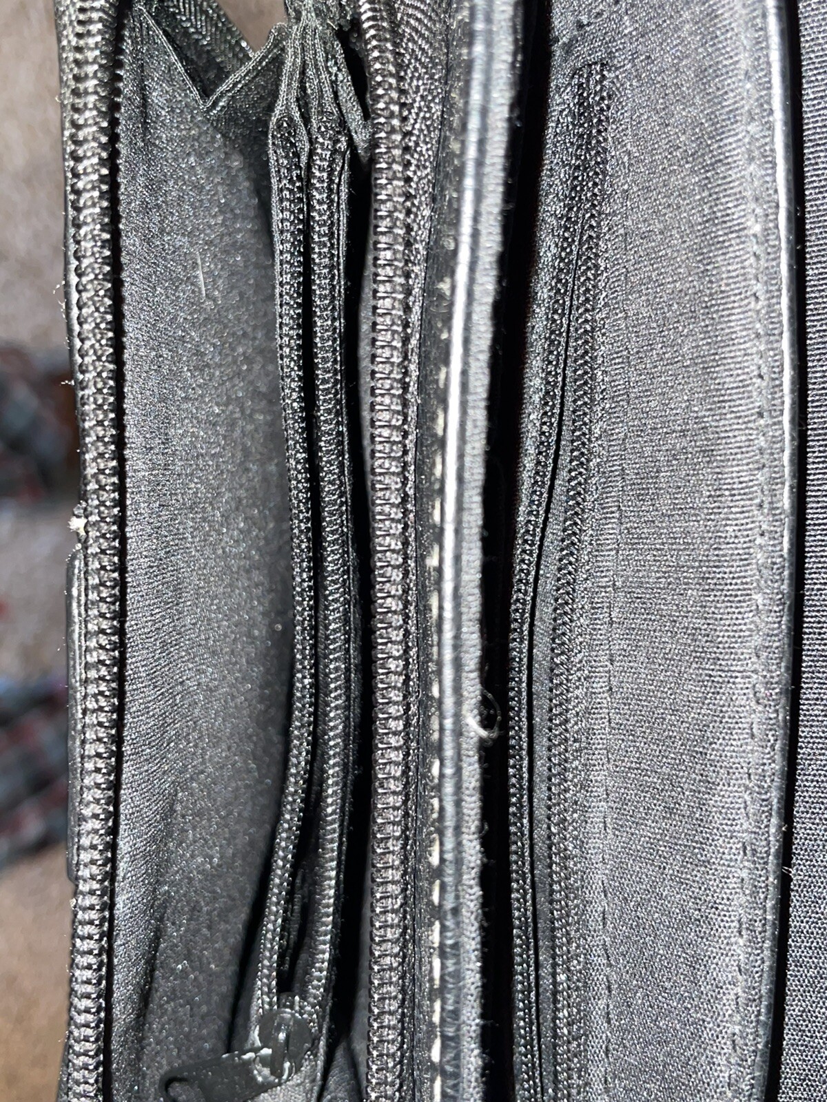 Villager A Liz Claiborne Company Black Purse Crossbod… Gem