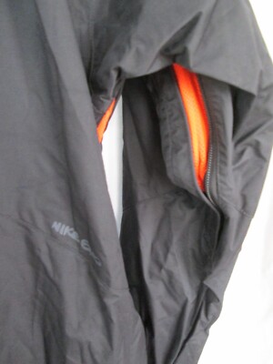 NIKE6.0 スノーボードウェア　ブラック NIKE 6.0 Men's Black Snowboard Ski Snow Vented Hooded Coat