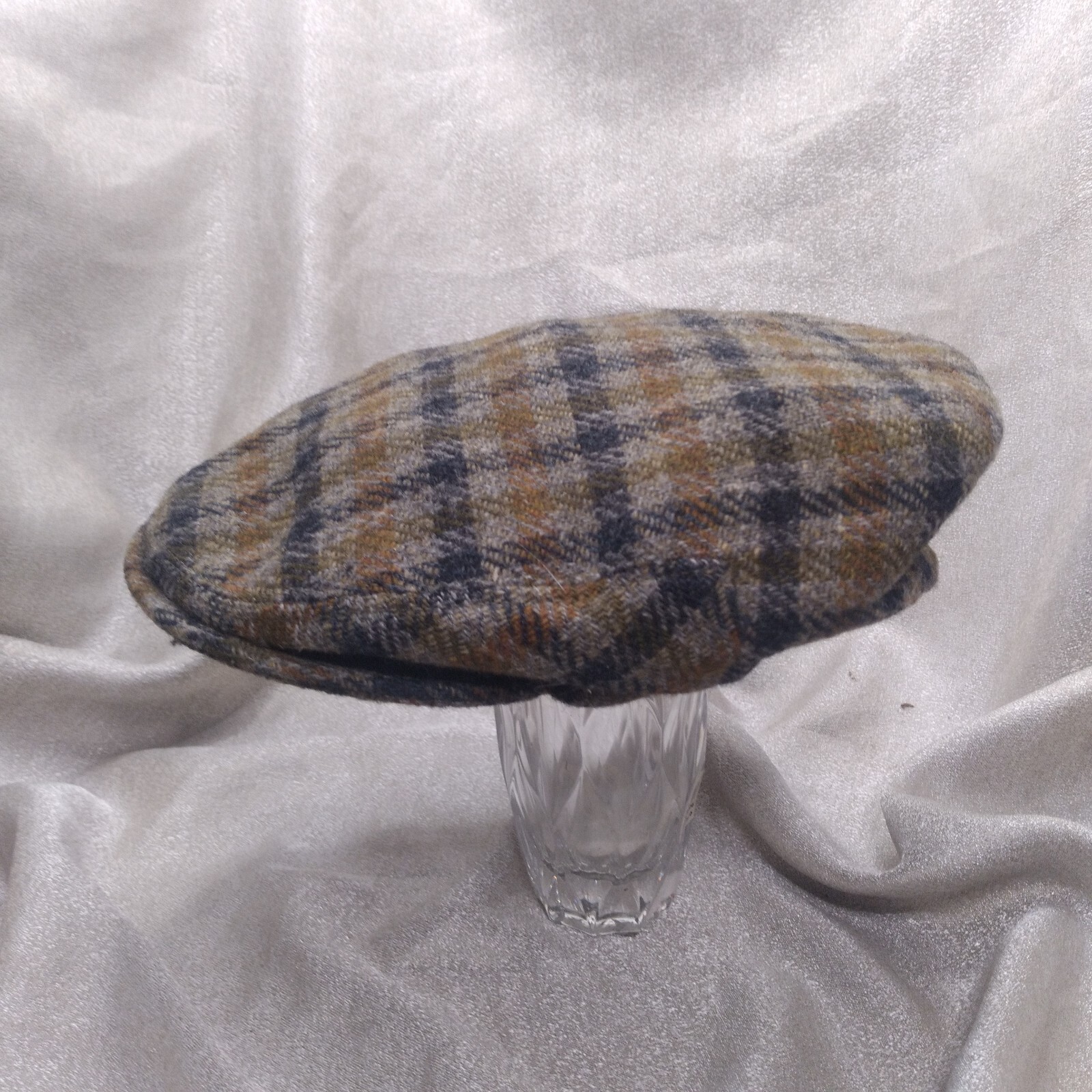 St. Christopher 100% Wool authentic  original vin… - image 2