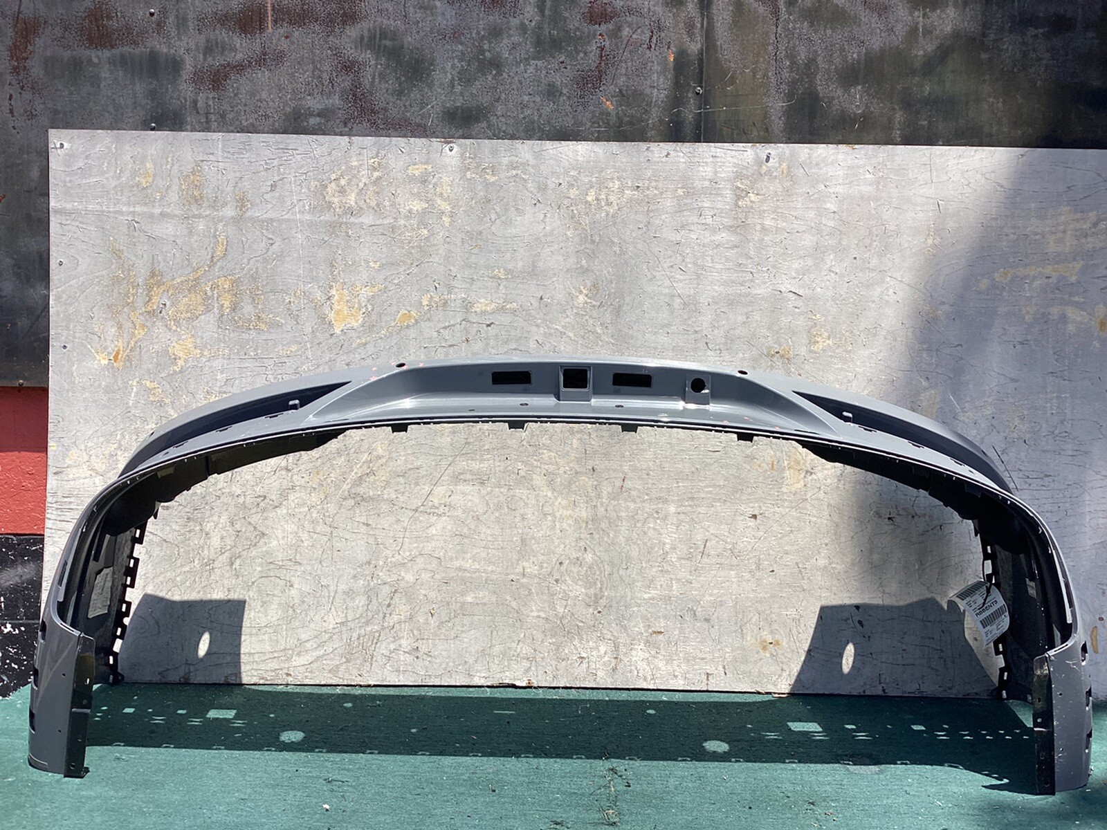 2020 2021 2022 BENTLEY BENTAYGA REAR BUMPER OEM USED