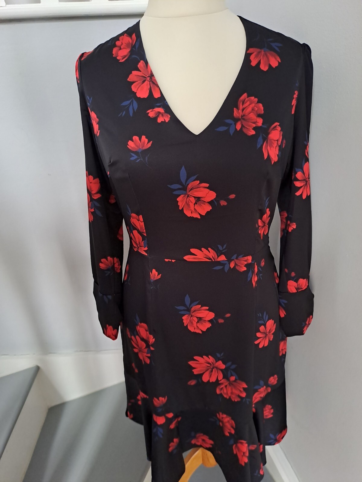 SOSANDER Black Red Floral Print Fit & Flare Satin Dress Size 12 new