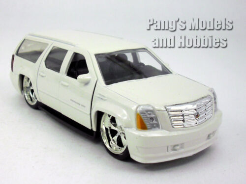 5.5 inch Cadillac Escalade ESV Custom Lowrider Scale Diecast Model - White - Picture 1 of 6