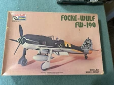 Hasegawa Minicraft FOCKE-WULF FW-190 model kit 1/32 Scale 1060. 4678