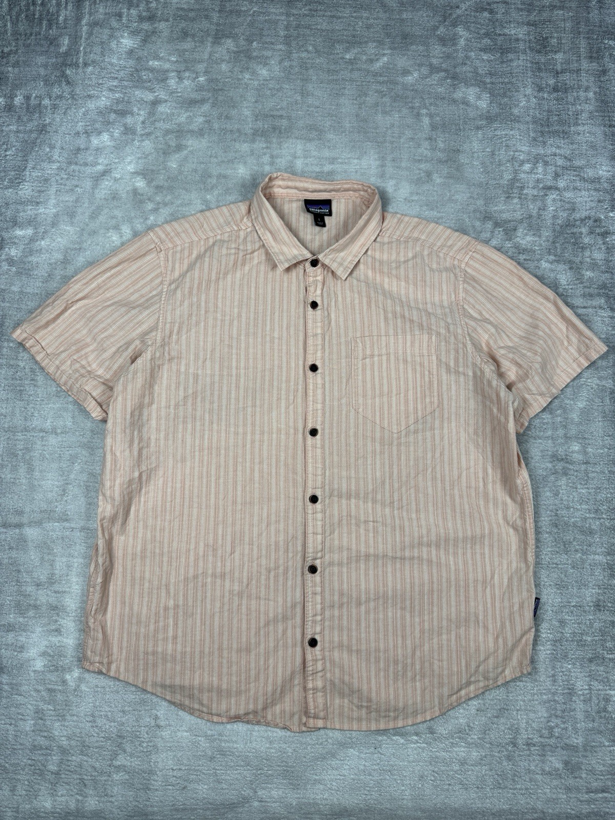 Patagonia Shirt Mens Large Peach Button Up Pocket Lightweight Classic Preppy