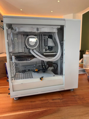 Fractal Design North white