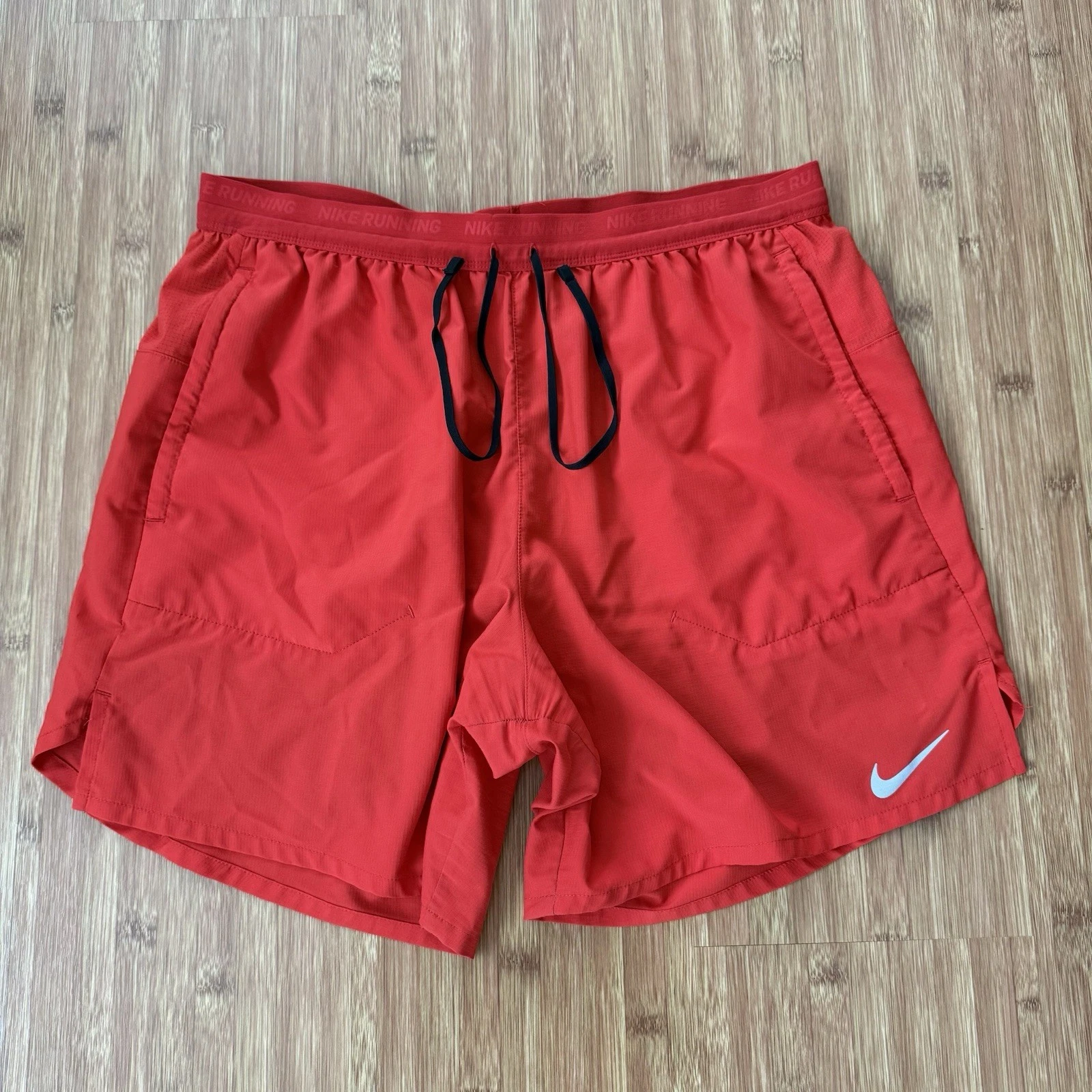 Nike Stride 6” Inseam 2-in-1 Running Shorts Lined Men Large Red Gym DM4759