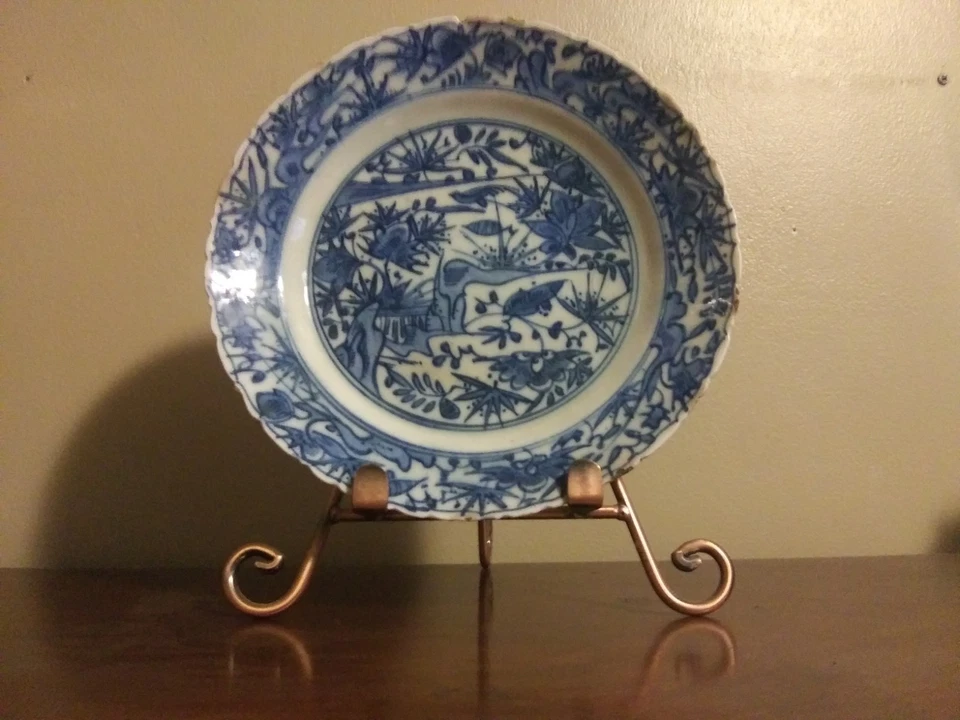 17th century Safavid fritware Persian blue and white dish - Image 2 of 4