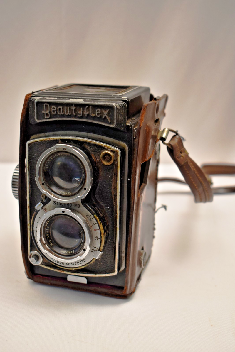 Vintage Beautyflex TLR Camera Japan with Leather Case Synchro-MX