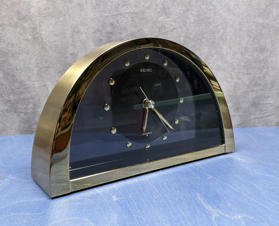 Vintage Seiko QQZ137G Half Moon Gold / Black Desk Mantle Clock Working NICE! - Image 2 of 4
