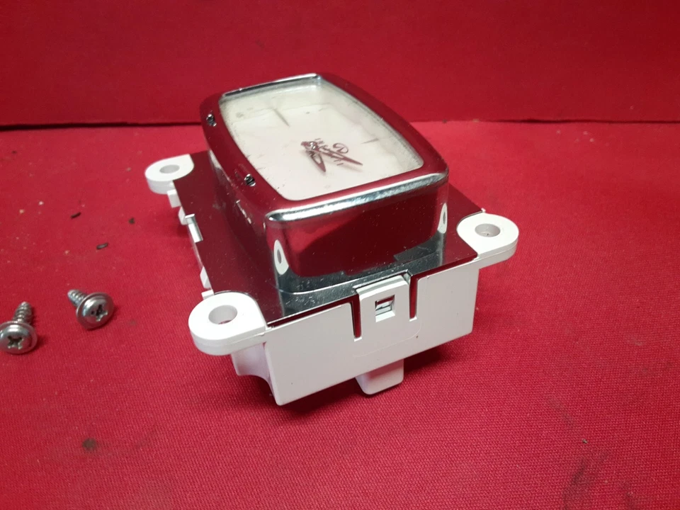 Reloj de tiempo analógico Infiniti Dash Silver Trim 25810-1MA1A 2011-2019 Foto 3 de 4