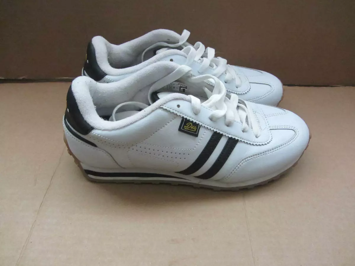 D vs deals ee shoes