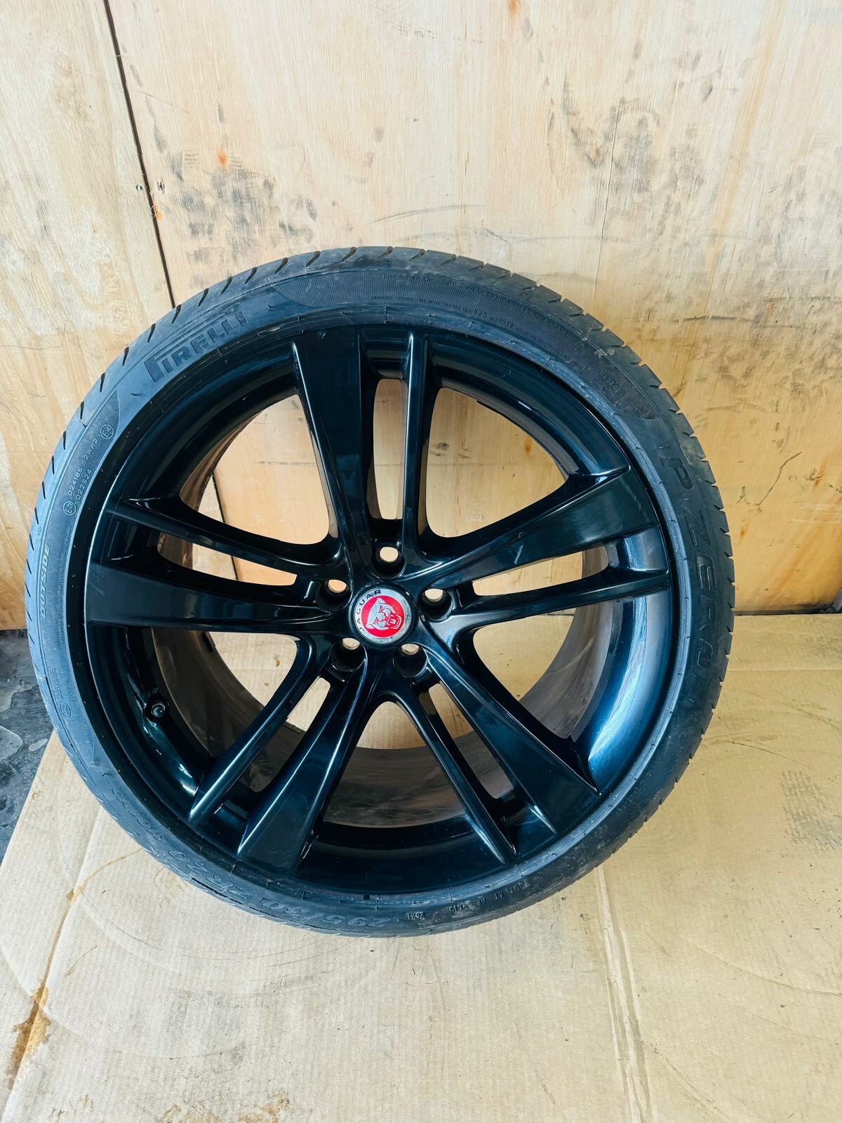 JAGUAR F-TYPE 20 Inch 10,5J  Rear Alloy Wheel Rim EX53-1007-HA WHEEL