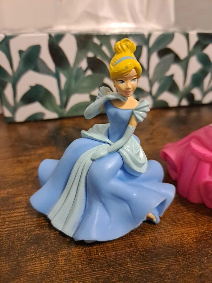 Lot (2) Disney Princess Birthday Cake Topper Belle, Cinderella - Photo 2/4