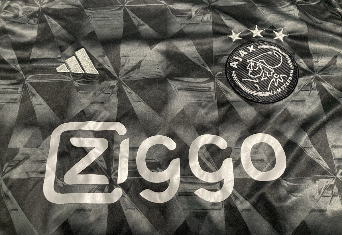 Ajax adidas サッカーユニフォーム Ziggo XLサイズ adidas Ajax 2021-22 Men's Home Stadium Jersey | WeGotSoccer