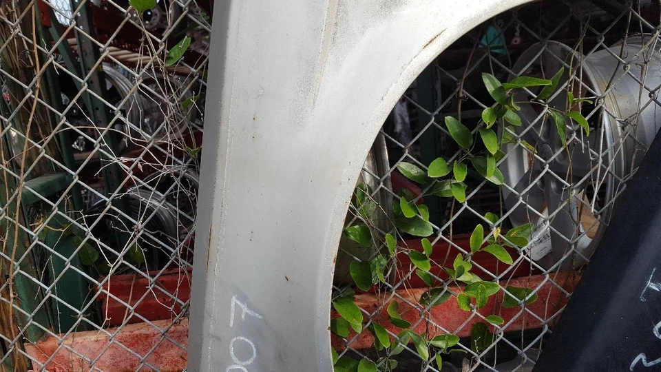 Driver Left Fender Fits 88-94 BMW 750i 463844 Foto 3 de 4