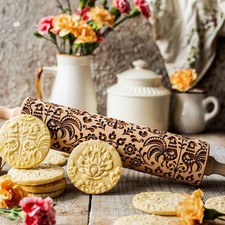 STODOLA Embossed Rolling Pin with Folk Pattern – Engraved Cookie Design