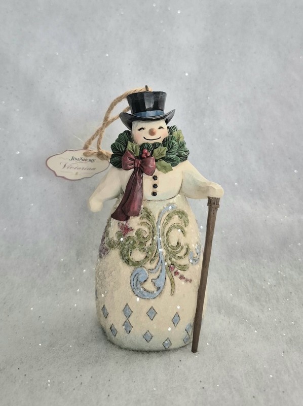 Jim Shore "VICTORIAN SNOWMAN WITH WREATH"  ornament with top hat & cane 4053685