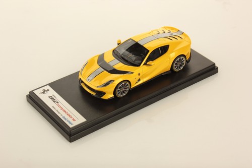 Looksmart LS530F 1/43 Ferrari 812 Competizione Giallo Tristrato with Grey Livery - Picture 3 of 6