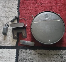 Cleaning Robot with remote control, barely used, mop and dust multi surface