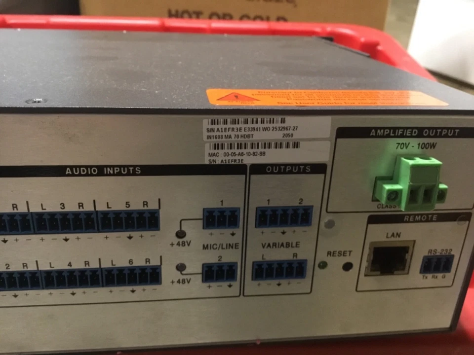 Interruptor de presentación de escala Extron IN1608 con cable Foto 3 de 3