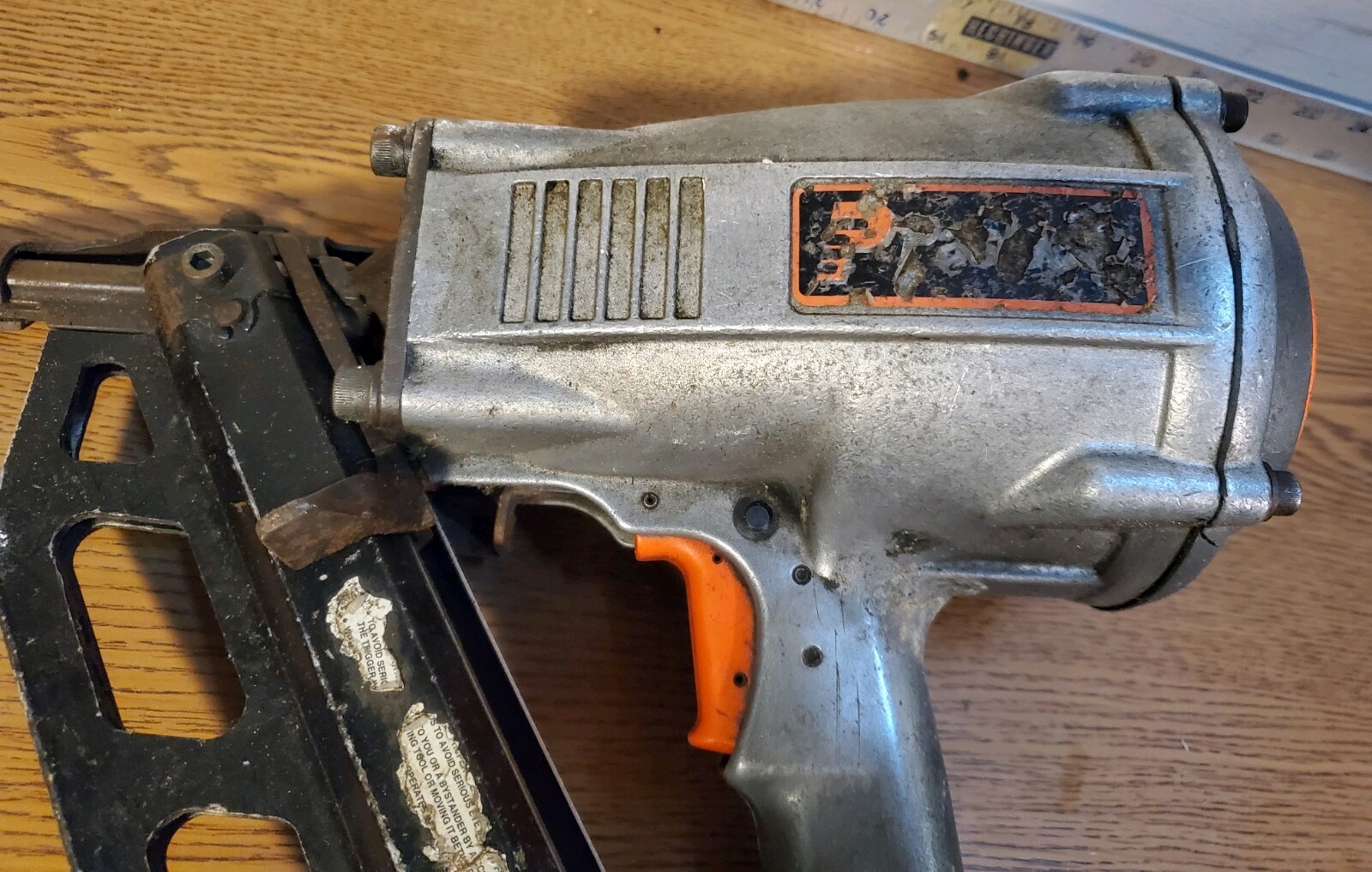 Paslode Model F350S Pneumatic PowerMaster Plus Paper Strip Nail Draming Gun