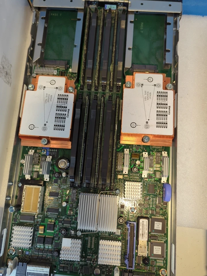 IBM 7870 AC1 HS22 BLADE SERVER 2 Xeon CPU/ 24GB Ram 68Y8186 68Y800 (No Caddy) - - Image 2 of 4