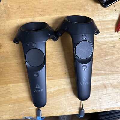 HTC Vive Virtual Reality VR Wand Controllers (2PR7100) Pair 