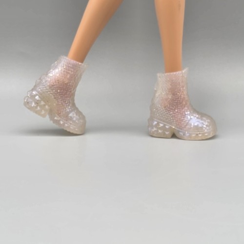 SHOES DISNEY DESCENDANTS RISE OF RED TRANSLUCENT WHITE & SILVER GLITTER BOOTS