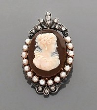 French 18k gold agate cameo