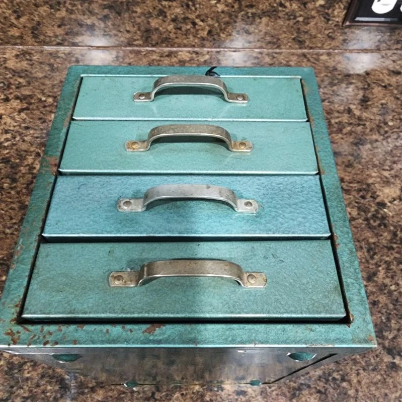 Vintage Wards Master Quality, 4 Drawer, Metal , Small Parts Storage Cabinet - Image 3 of 4