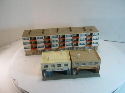 N Scale Pola First National Bank, Post Office & Apartment Buildings