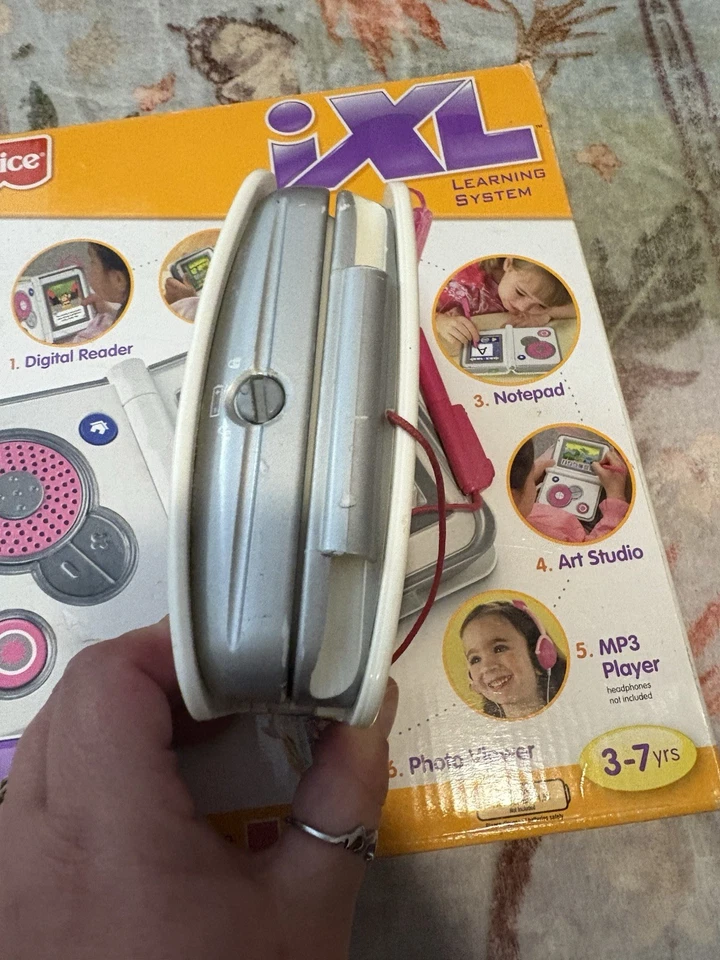 Fisher Price iXL Pink 6 in 1 System Book Player WORKS - Image 4 of 4
