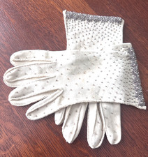 Vintage 1950/1960  s Ladies Cream Color Beaded Gloves in nice condition