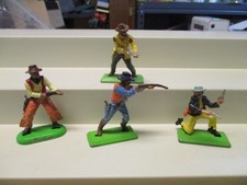 Lot of 4 VTG Britains Deetail Mexican Cowboys Bandits Banditos Toy Soldiers N13