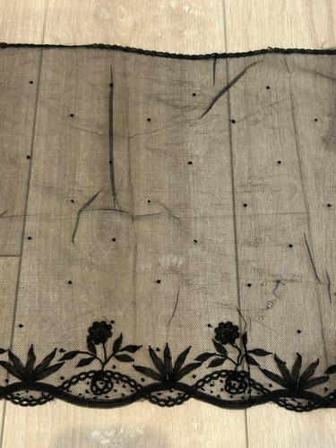 Antique victorian 19th C French Tulle Net black lace Scarf/shawl 52x15” - Picture 7 of 10