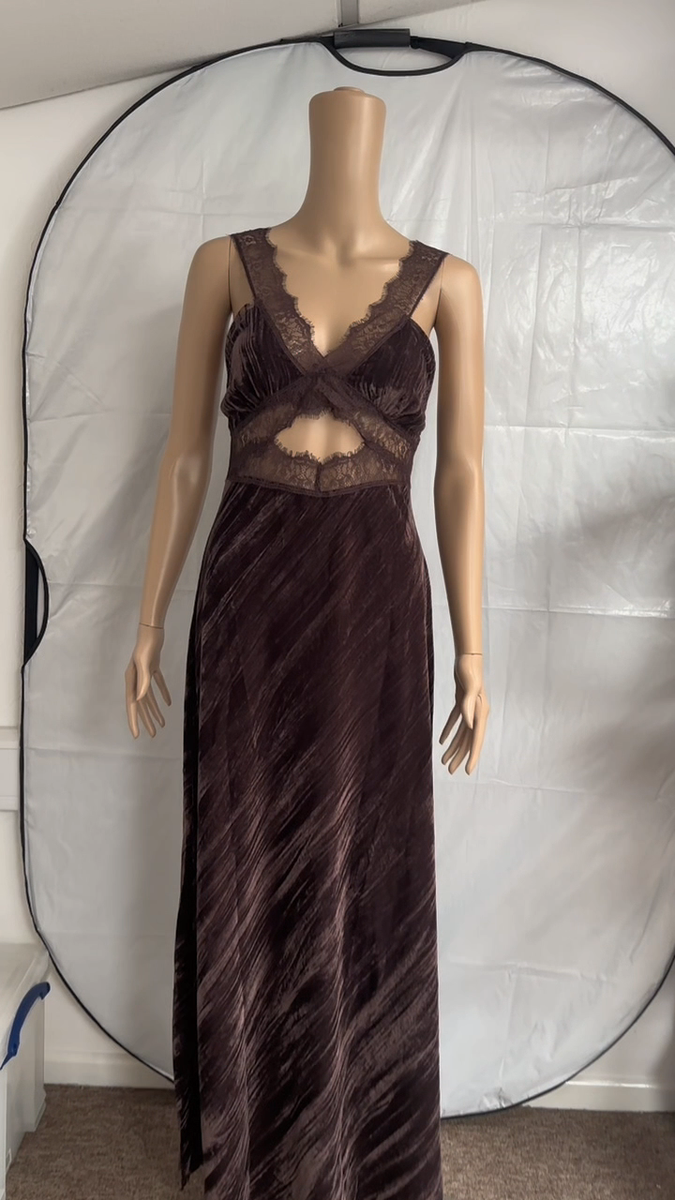 ZARA BROWN LACE TRIM STRAP V-NECK CUTOUT VELVET VELOUR SEXY MIDI SLIP DRESS | eBay ZARA BROWN LACE TRIM STRAP V-NECK CUTOUT VELVET VELOUR SEXY MIDI SLIP DRESS | eBay