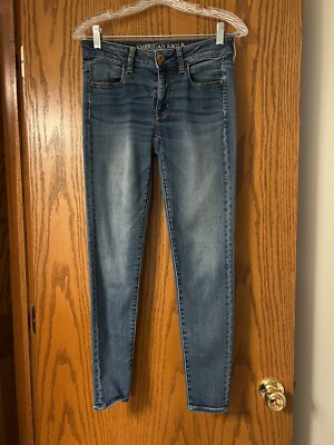 EUC Women s American Eagle  Super Stretch Jegging Size 4