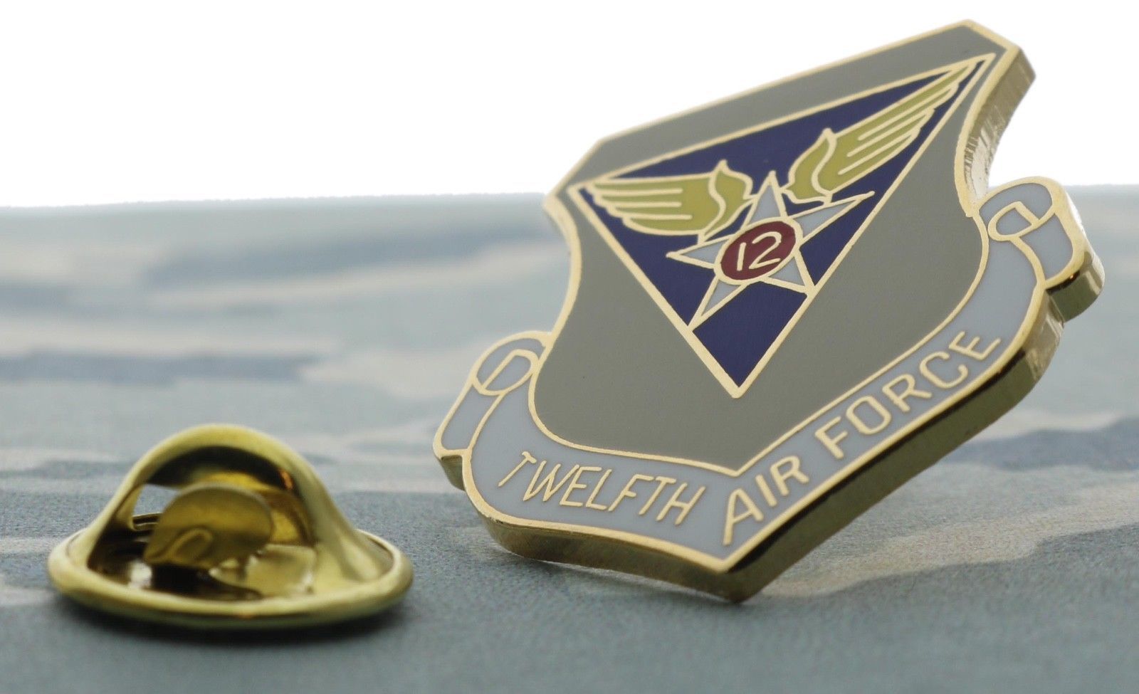 Air Force 12th Twelfth 12AF USAF 1 inch Shield hat lapel pin H15959 F6D15B