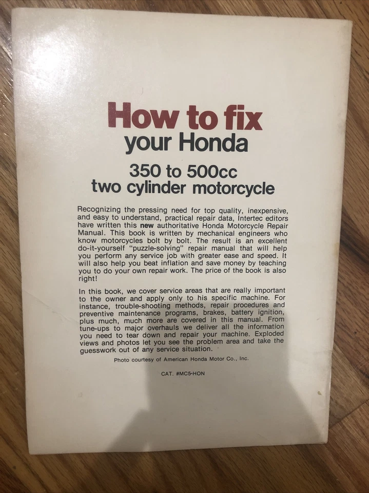 Cómo arreglar tu Honda - Libro manual de moto de dos cilindros 350 a 500cc 1975 Foto 2 de 2