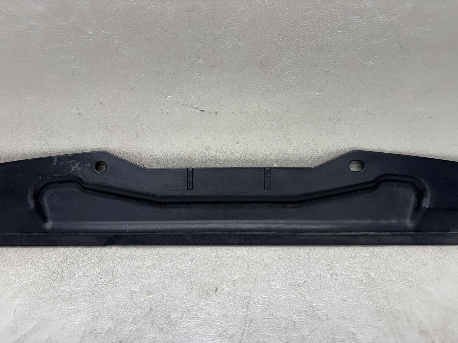 2014-2016 MASERATI QUATTROPORTE FRONT RADIATOR AIR DUCT SHIELD OEM 670009288