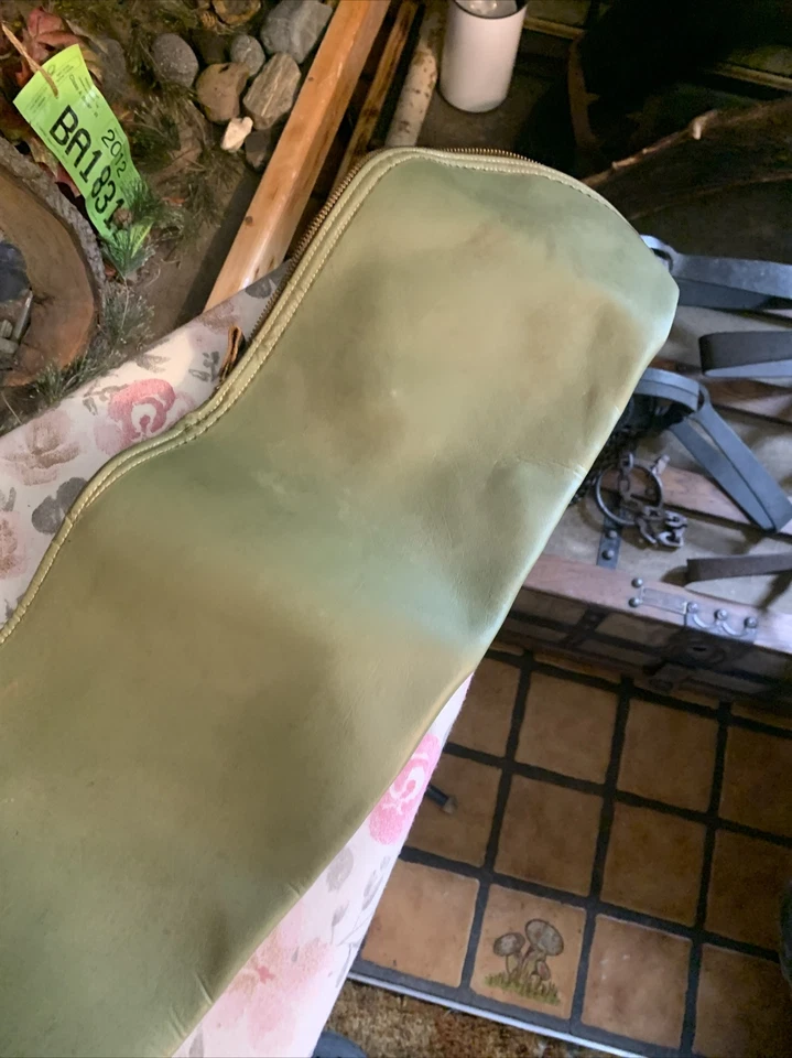 Estuche con arco recurvo desmontable Fred Bear de colección etiqueta con cremallera cuero verde marrón Foto 3 de 4