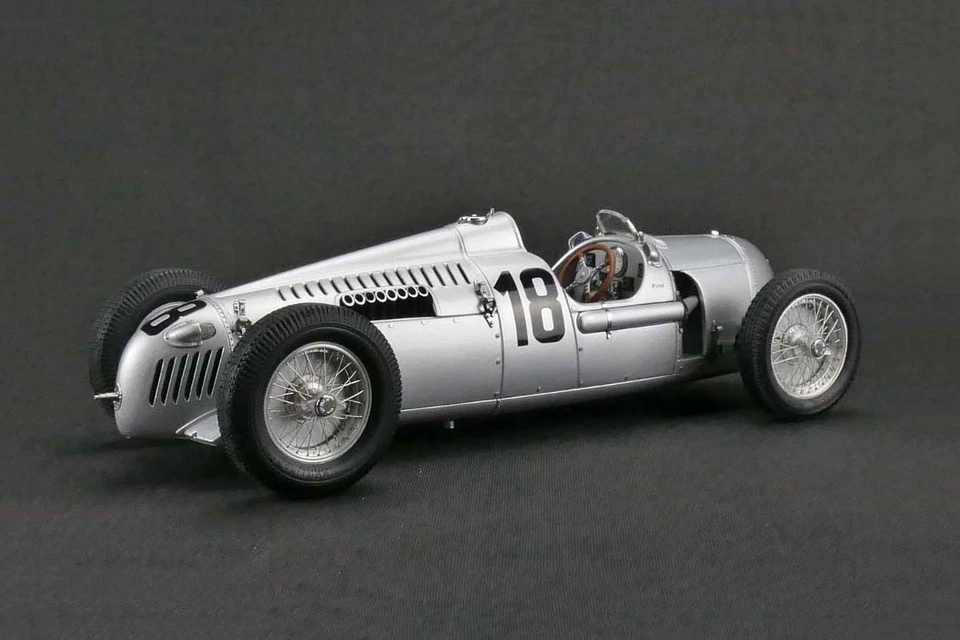 CMC Auto Union Type C #18, Eifel Race 1936 1/18. M-161 - Immagine 2 di 4