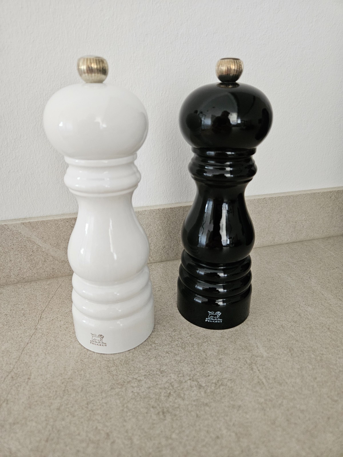 Peugeot Pfeffermühle und Salzmühle Paris Duo 18 cm 2 tlg. 102260 Schwarz Weiß