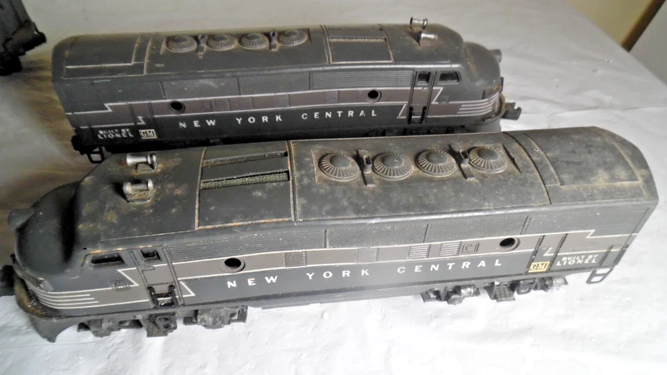 Lionel 2344 Nueva York Central Posguerra F3 ABA Motor Diesel 2 Motores - Usado Foto 4 de 4