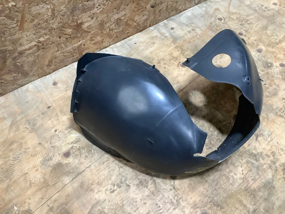 Volkswagen Rabbit 2007 cupé guardabarros del pasajero delantero revestimiento protector contra salpicaduras fabricante de equipos originales+ Foto 4 de 4