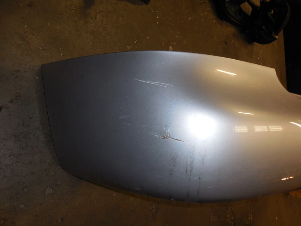 Задняя наружная серебристая панель бампера 00-02 Saturn SC1 SC2 3DR Coupe 21112474 - Изображение 3 из 4