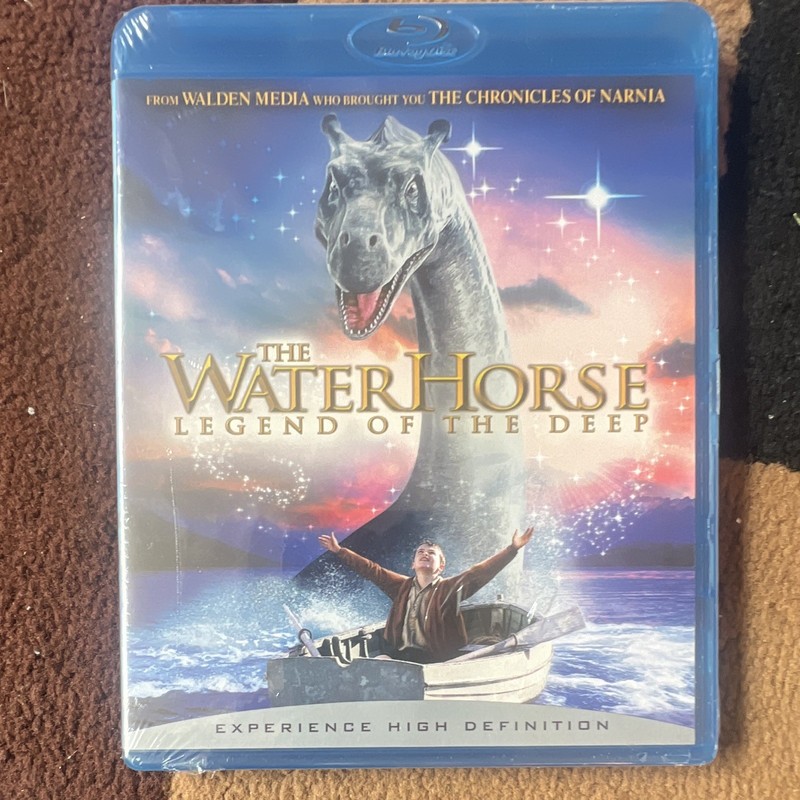 The Water Horse: Legend of the Deep (2007) Blu-ray PG Family w/ Deleted Scenes